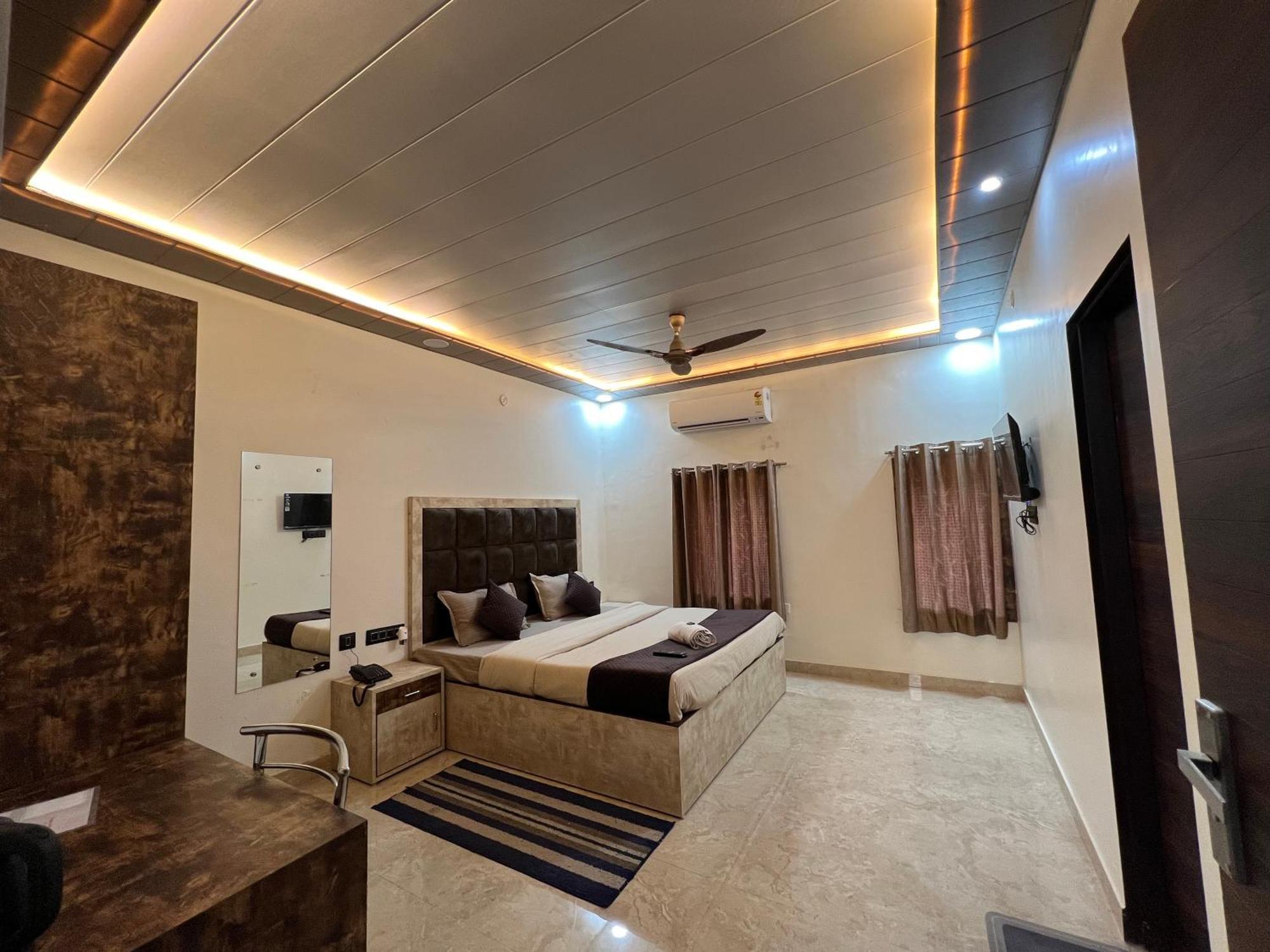 Govindam Royal Stay Jaipur Bagian luar foto
